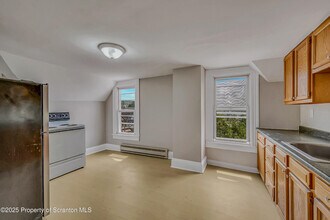 519 Harrison Ave in Scranton, PA - Building Photo - Building Photo