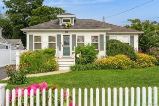 109 Roosevelt Ave in Sayville, NY - Building Photo