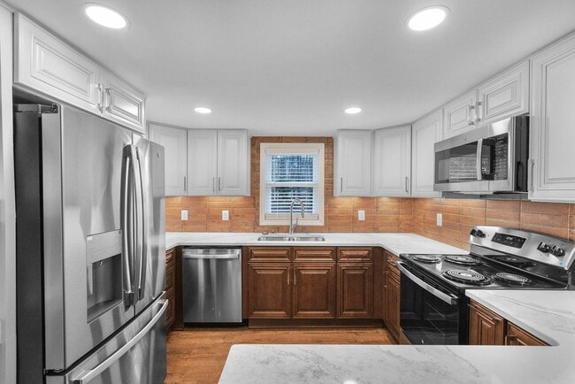 148 NC-210 in Holly Ridge, NC - Building Photo - Building Photo