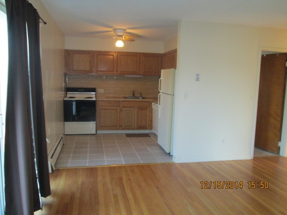 356 Highland Ave, Unit T 118 in Cheshire, CT - Building Photo