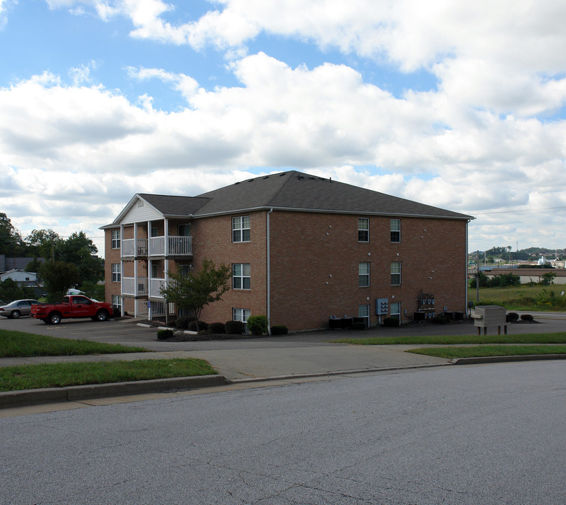 1400 Pittsburg Ave NW in Canton, OH - Building Photo