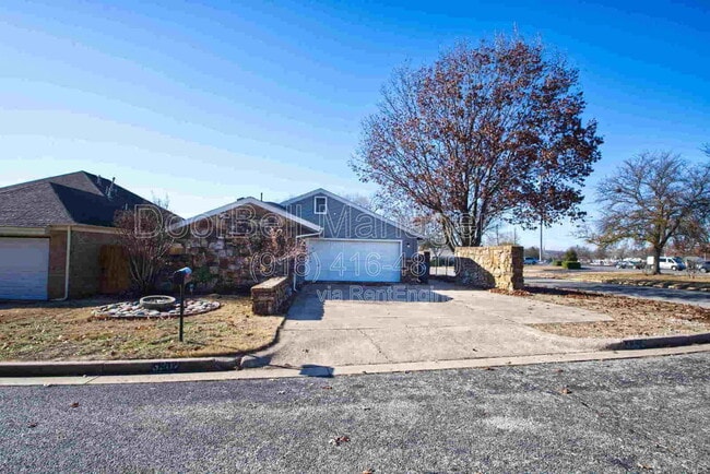 3302 E 83rd Pl in Tulsa, OK - Building Photo - Building Photo