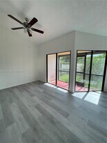1408 San Remo Cir in Homestead, FL - Building Photo