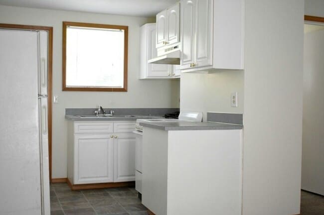 414 SE 133rd Ave in Portland, OR - Foto de edificio - Building Photo