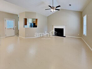 2756 Lake Park Ridge W in Acworth, GA - Building Photo - Building Photo