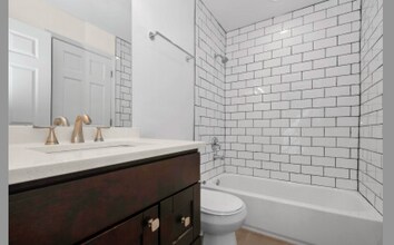4010 S Calumet Ave, Unit 1D in Chicago, IL - Building Photo - Building Photo