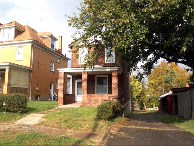 property at 141 E 20th Ave