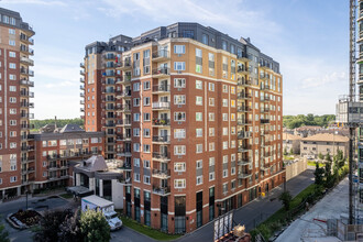 1500 Angrignon Boul in Montréal, QC - Building Photo - Building Photo