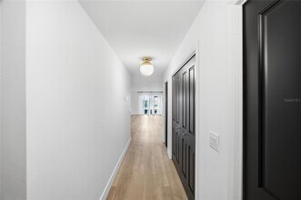 13025 Village Chase Cir in Tampa, FL - Building Photo - Building Photo