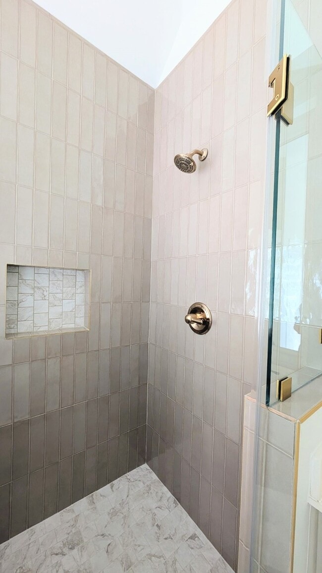 property at 1931 Woodbury St