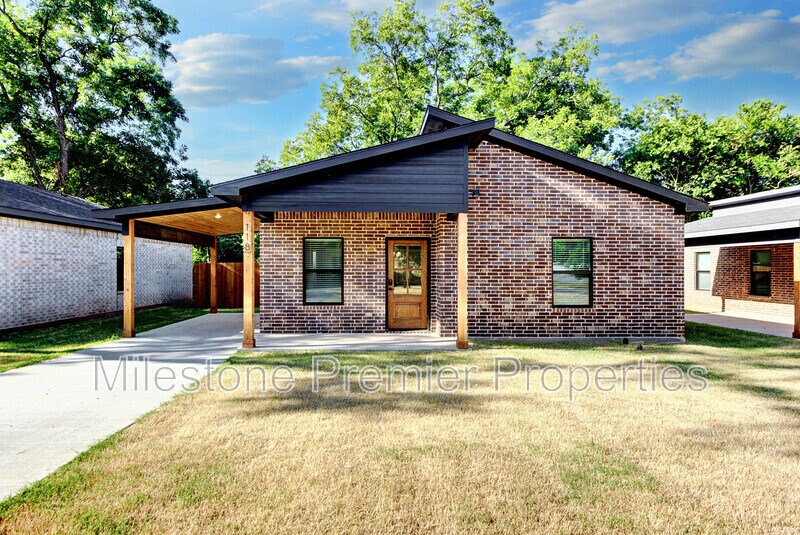 118 Harrison St in Denison, TX - Building Photo