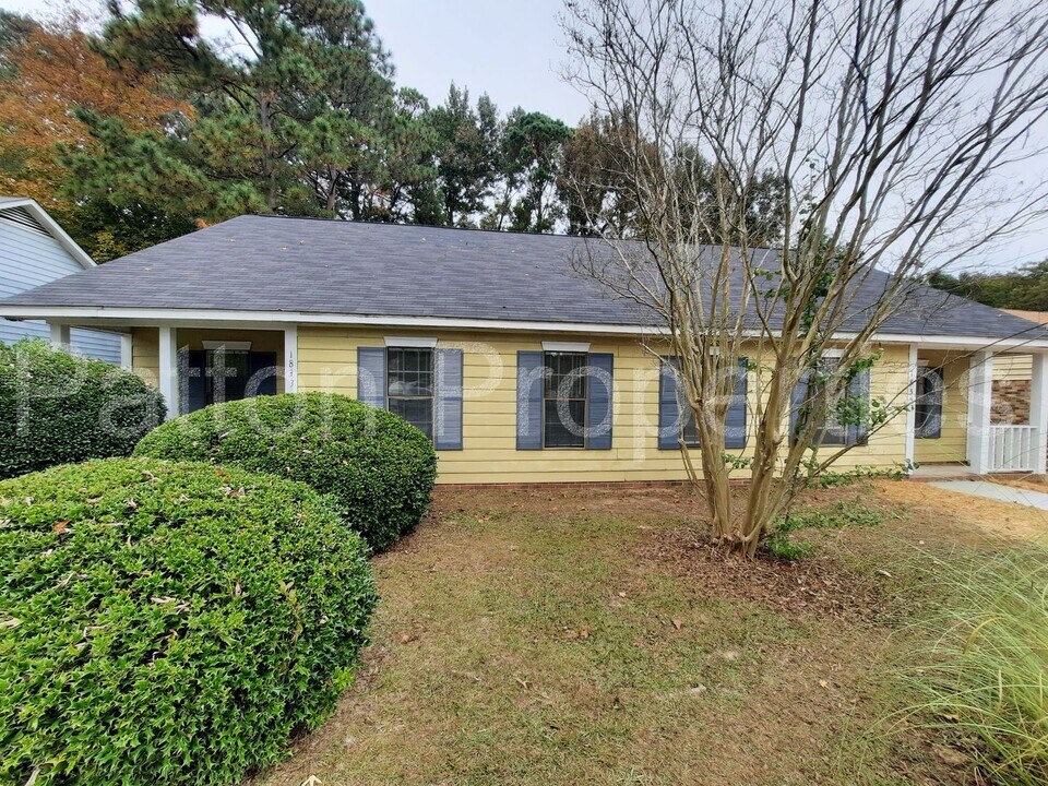 1833-1835 Kathleen Dr in Columbia, SC - Building Photo