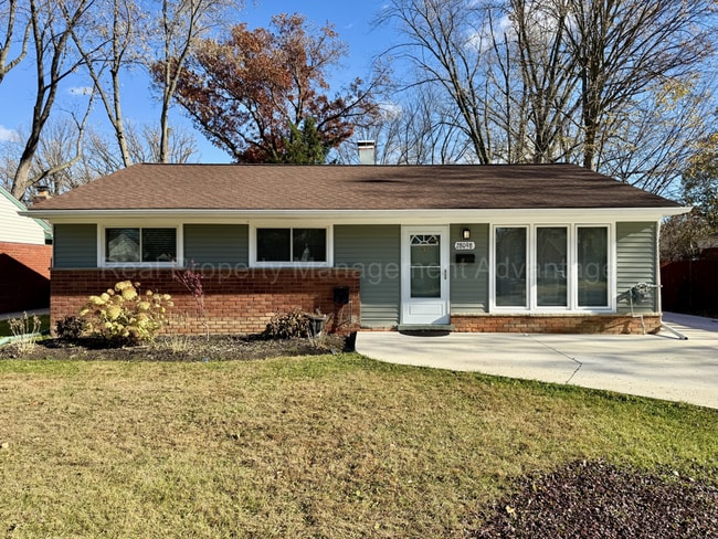 28098 Selkirk St in Southfield, MI - Building Photo - Building Photo