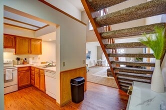 Timber Bluff in Madison, WI - Building Photo - Building Photo