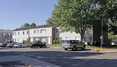 The Crossing Apartment Homes in Denver, CO - Foto de edificio - Building Photo