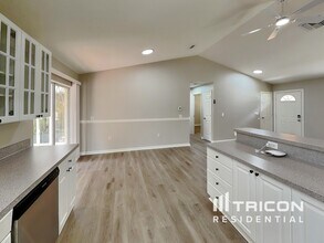 413 Glenwood Ave in Osprey, FL - Building Photo - Building Photo