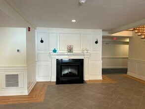 28 Green Leaves Dr, Unit 811 in Amherst, MA - Building Photo - Building Photo