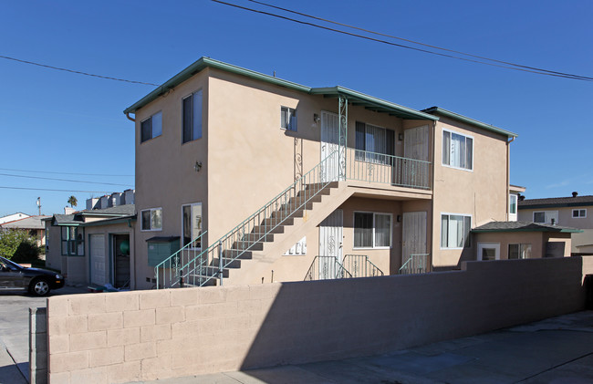 1467 Locust St in San Diego, CA - Building Photo - Building Photo