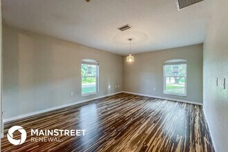 2712 Lucaya Ave, Unit 2 in North Port, FL - Foto de edificio - Building Photo