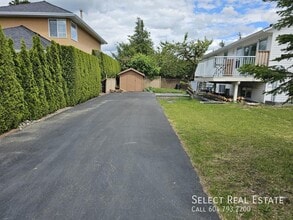 44841 Carolyn Ave in Chilliwack, BC - Building Photo - Building Photo