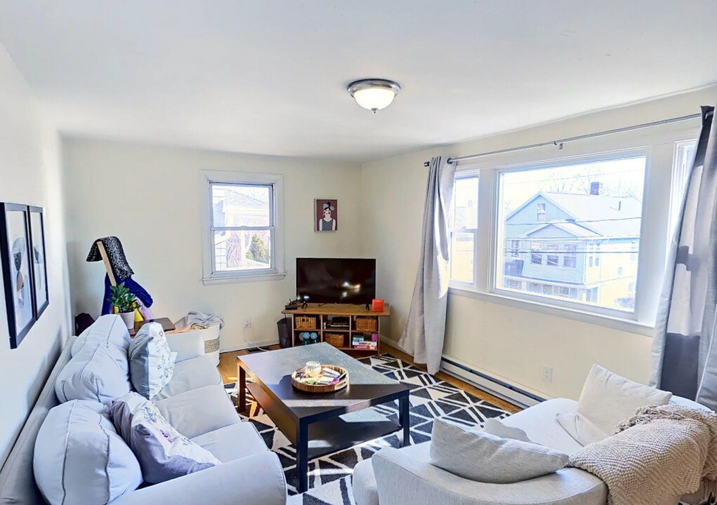 76 Dunboy St, Unit 2 in Boston, MA - Foto de edificio
