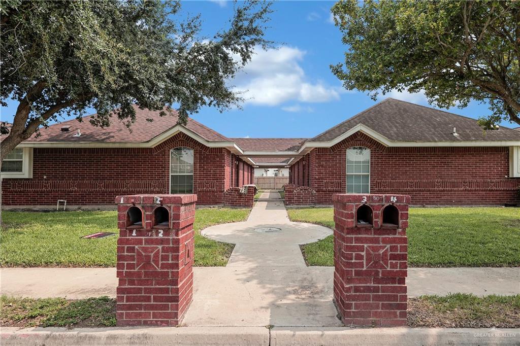 813 W Bronze Dr-Unit -2 in Pharr, TX - Foto de edificio