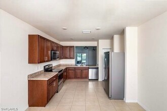 2802 40th St SW in Lehigh Acres, FL - Building Photo - Building Photo