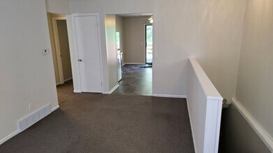 5790 Madison Ave SE in Grand Rapids, MI - Building Photo - Building Photo
