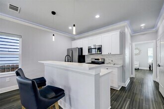 1847 Dewalt St in Houston, TX - Foto de edificio - Building Photo