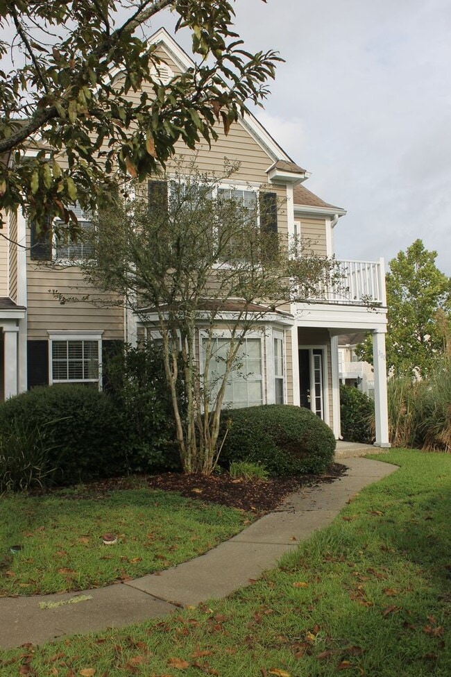 300 Campus Ln in Bluffton, SC - Building Photo - Building Photo