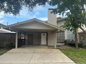 2637 Via Cordova in Carrollton, TX - Building Photo