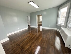 433 Ridgefield Ave in Bridgeport, CT - Building Photo - Building Photo