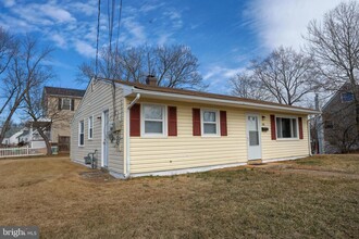 98 Meeker Ct in Manassas Park, VA - Building Photo - Building Photo