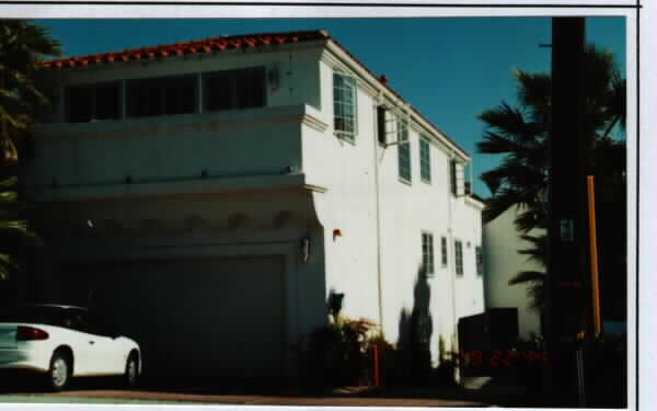 217 Avenida Monterey in San Clemente, CA - Foto de edificio