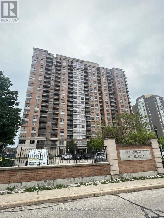 55 Strathaven Dr in Mississauga, ON - Building Photo