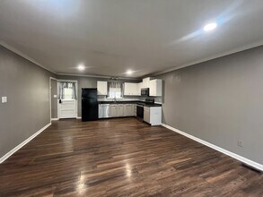 1230 Trent Blvd in Lexington, KY - Building Photo - Building Photo