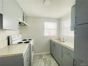 220 5th St in Weslaco, TX - Building Photo - Building Photo
