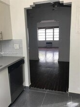 736 12th St in Miami Beach, FL - Building Photo - Building Photo