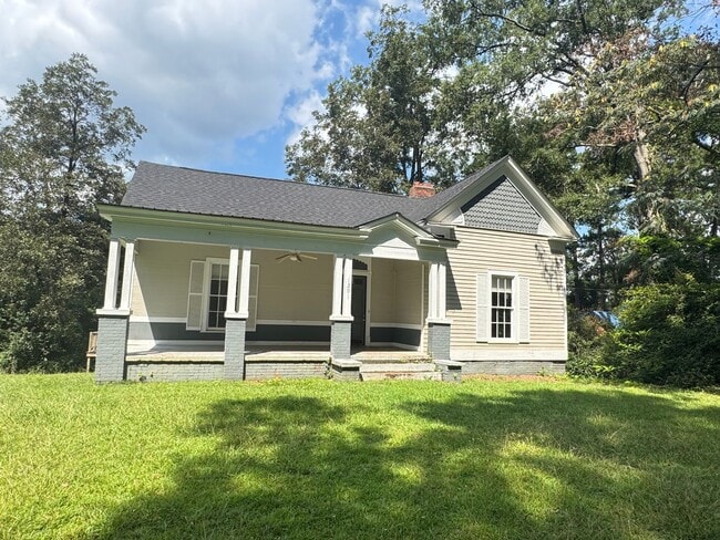 1201 Fifth Ave in West Point, GA - Building Photo - Building Photo