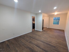 3054 Waters Rd SW in Atlanta, GA - Building Photo - Building Photo