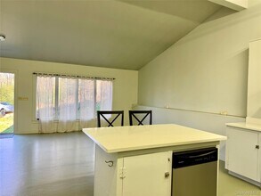 14 Spring Lake Rd in Red Hook, NY - Building Photo - Building Photo