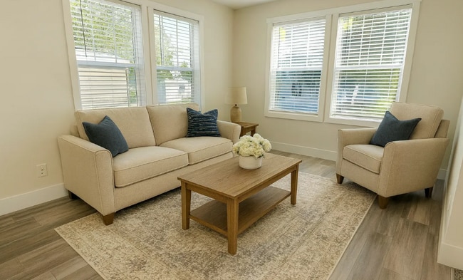 17074 Coventry Ln in Holly, MI - Foto de edificio - Building Photo