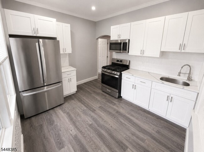 property at 197 Hansbury Ave