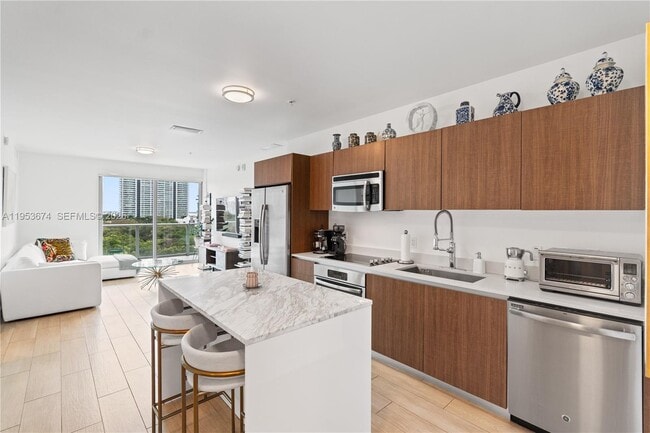 1600 SW 1st Ave in Miami, FL - Foto de edificio - Building Photo