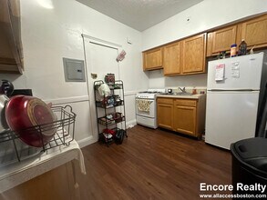 127 Sutherland Rd in Boston, MA - Building Photo - Building Photo