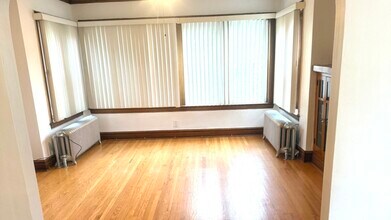 5848 N Moody Ave in Chicago, IL - Building Photo - Building Photo