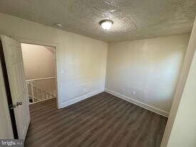 1001 W 7th St in Chester, PA - Building Photo