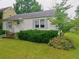 7833 Martin St in Cincinnati, OH - Building Photo