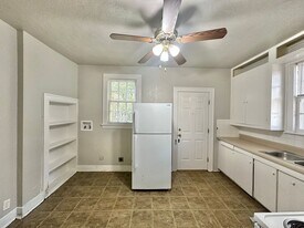 435 S College Ave in Tyler, TX - Building Photo