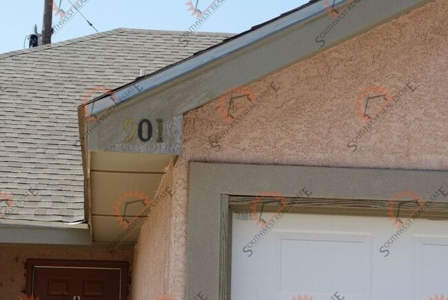 901 Stanton Pl in Clovis, NM - Building Photo - Building Photo